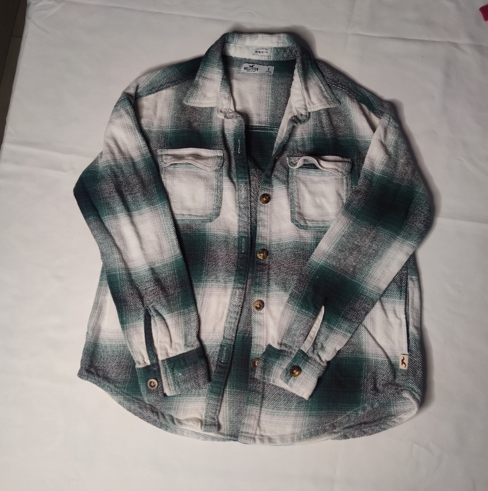 Plaid Button-Up Shirt in Green and Gray